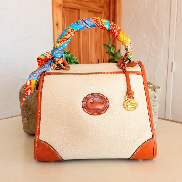 Dooney & Bourke Bonita Creme Brule Bone Carpet Bag 1990's - Picture 11 of 11